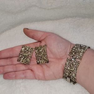 Earrings & bracelet set
